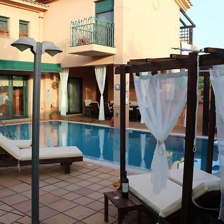 4-Seasons Pool Villa Near Meteora Trikala  Bagian luar foto
