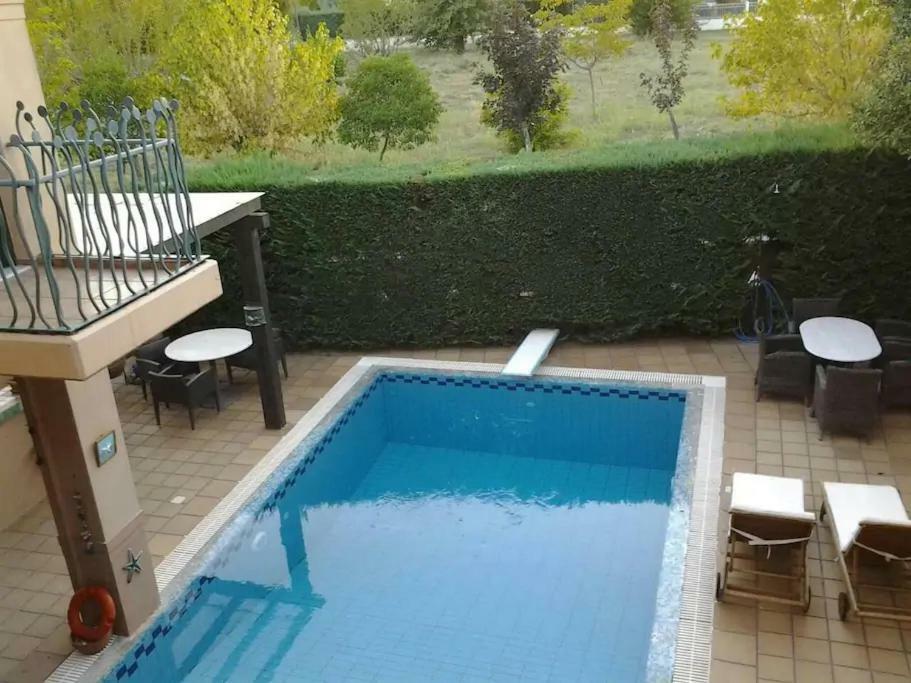 4-Seasons Pool Villa Near Meteora Trikala  Bagian luar foto