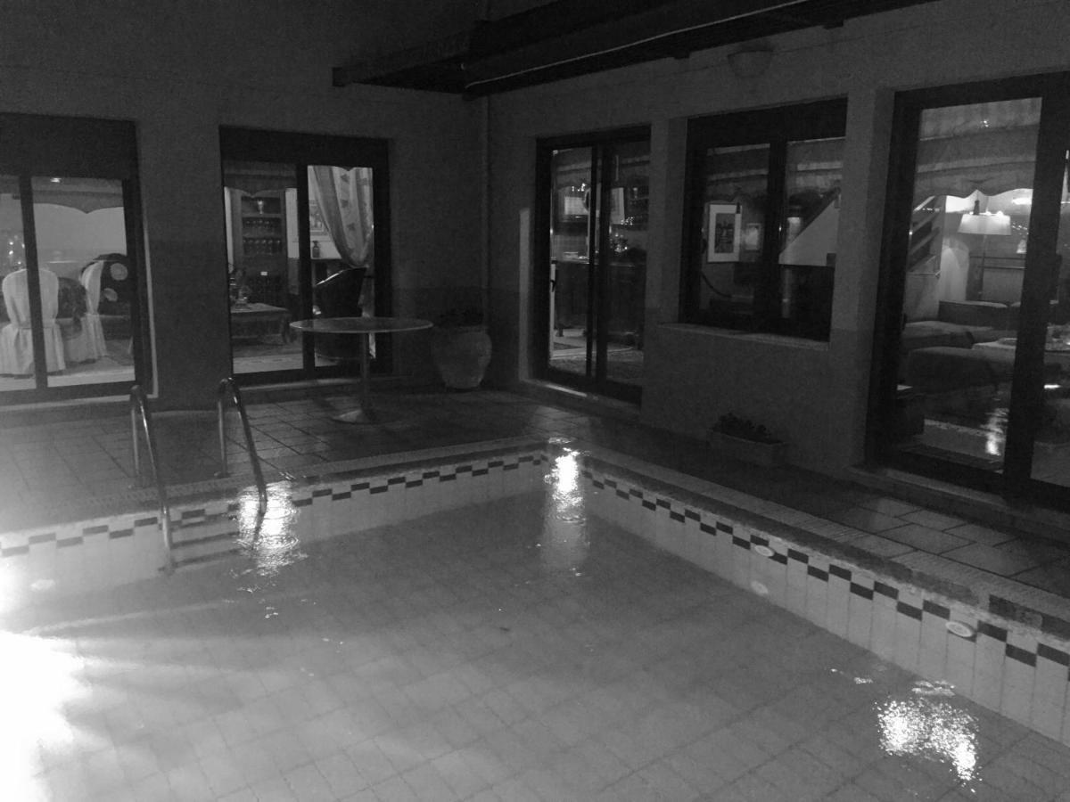 4-Seasons Pool Villa Near Meteora Trikala  Bagian luar foto