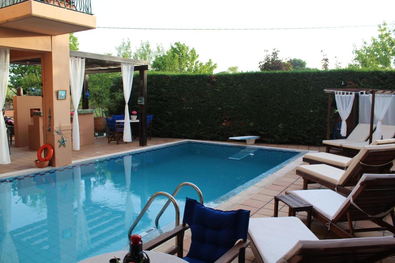4-Seasons Pool Villa Near Meteora Trikala  Bagian luar foto